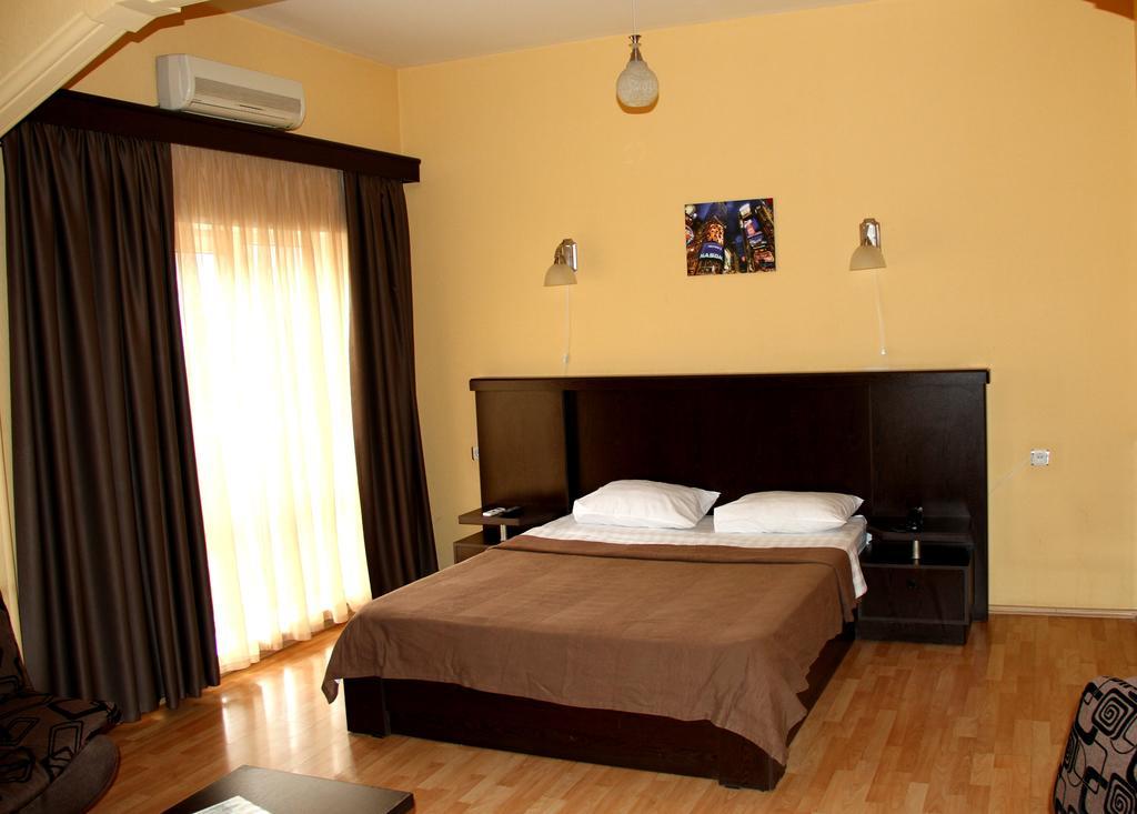 Avenue Hotel Tbilisi Quarto foto