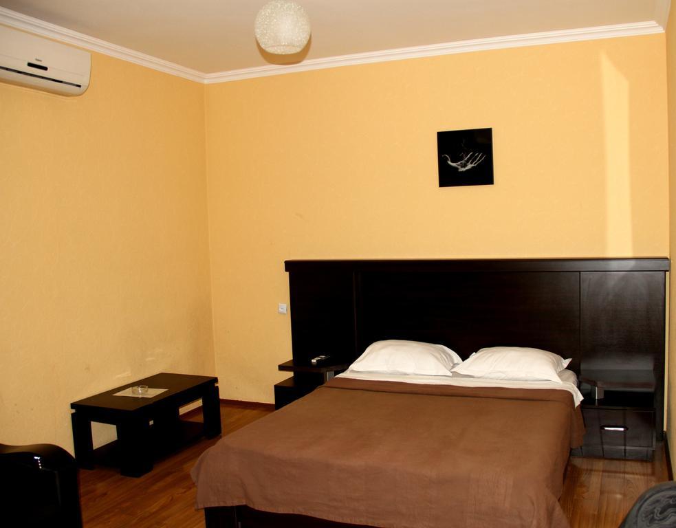 Avenue Hotel Tbilisi Quarto foto