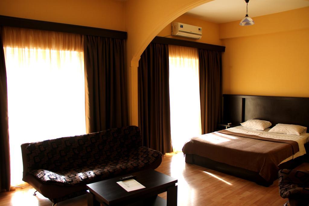 Avenue Hotel Tbilisi Quarto foto