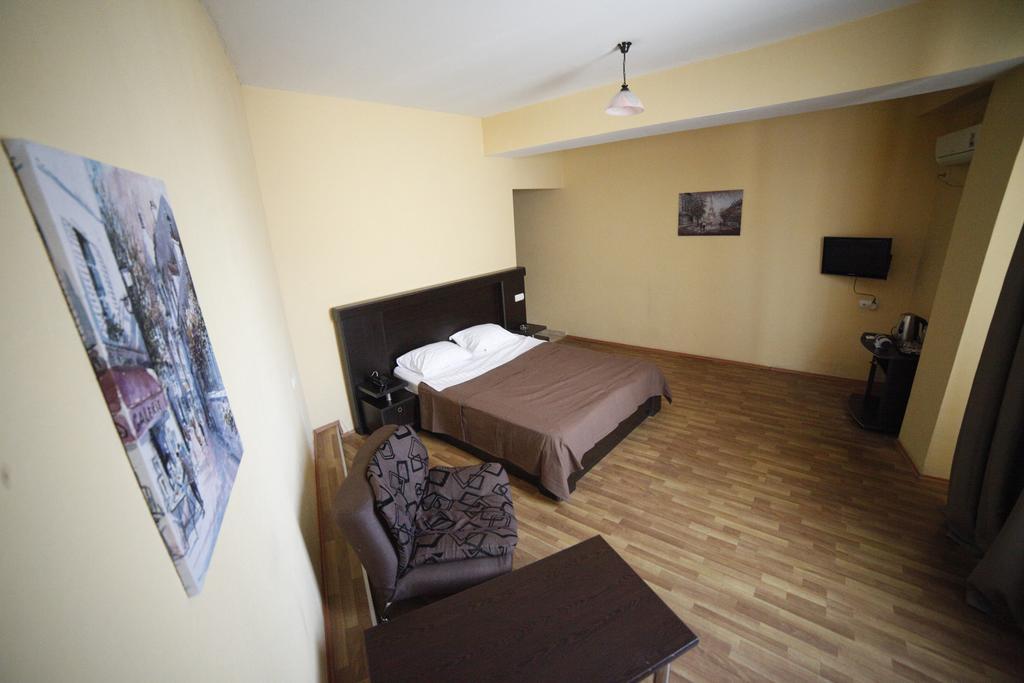 Avenue Hotel Tbilisi Quarto foto