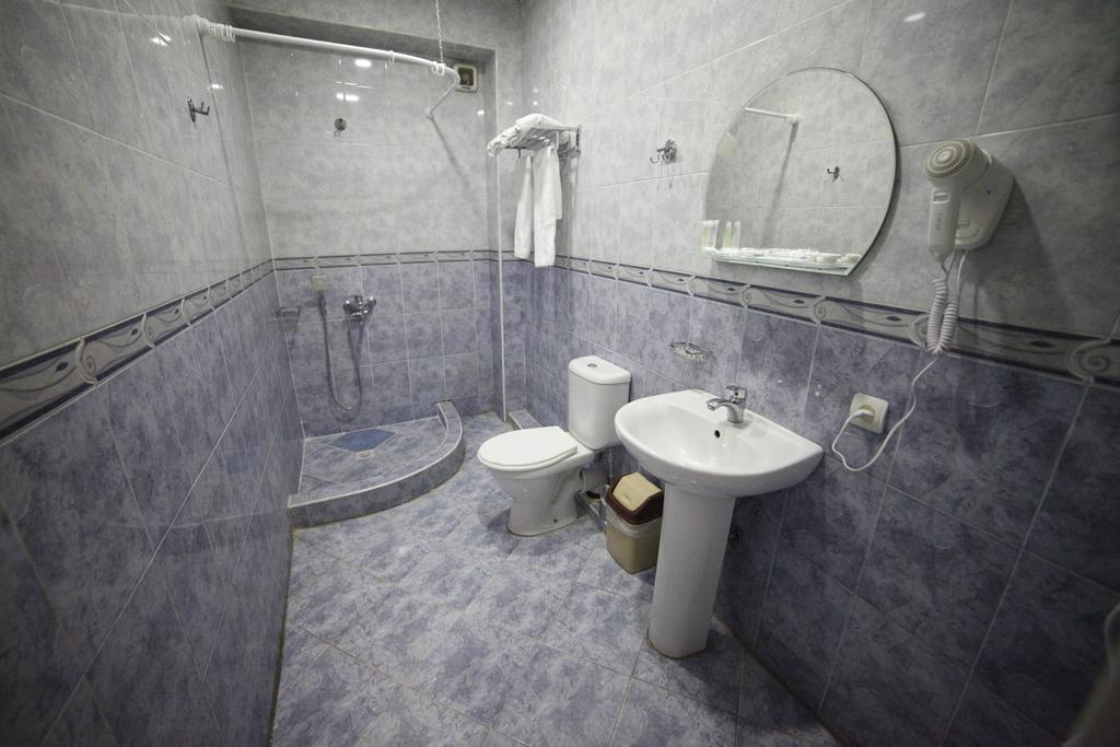 Avenue Hotel Tbilisi Quarto foto
