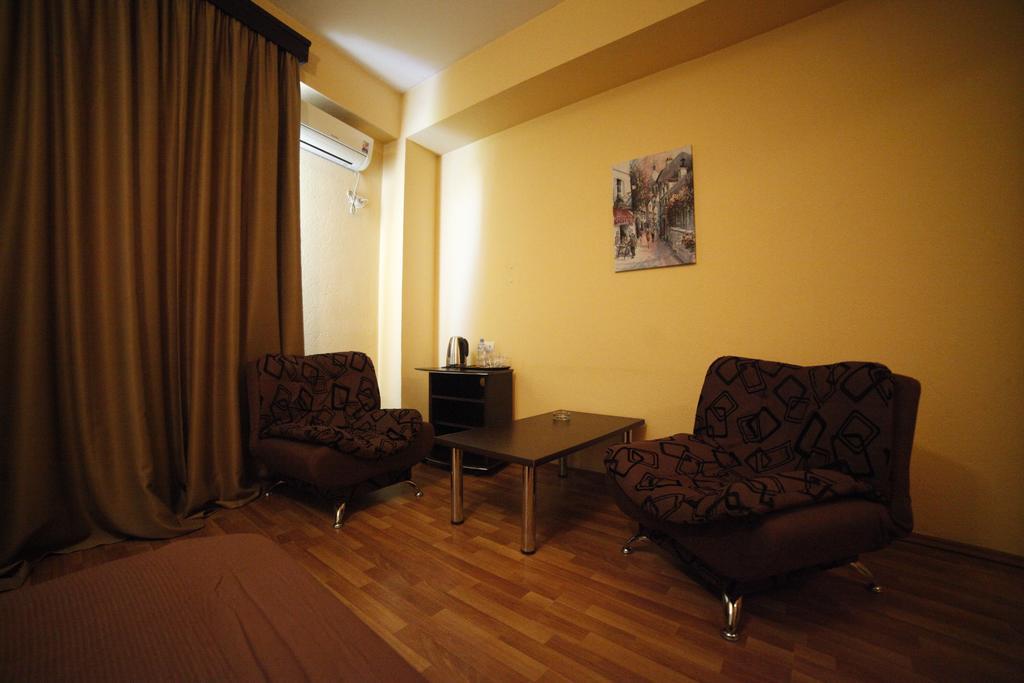 Avenue Hotel Tbilisi Quarto foto