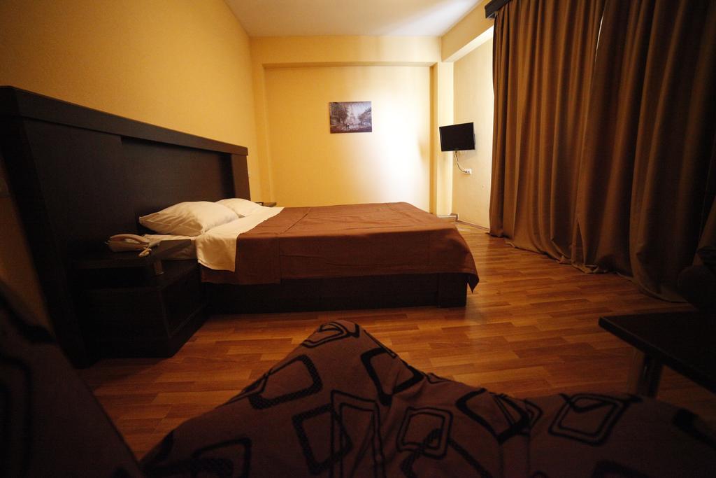 Avenue Hotel Tbilisi Quarto foto