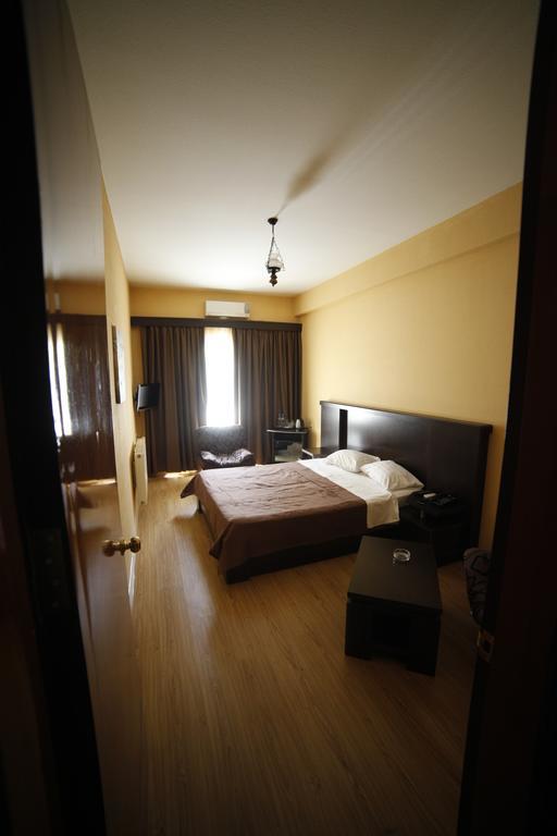 Avenue Hotel Tbilisi Quarto foto