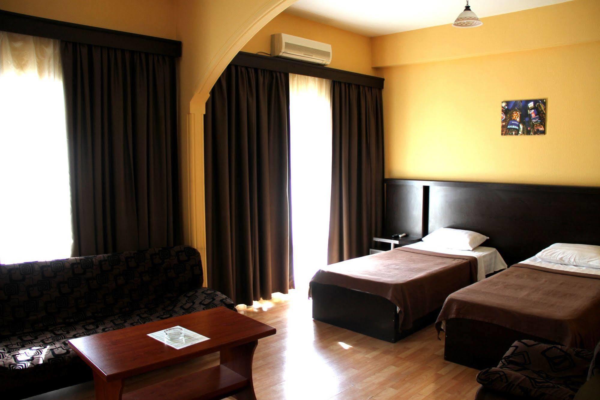 Avenue Hotel Tbilisi Exterior foto